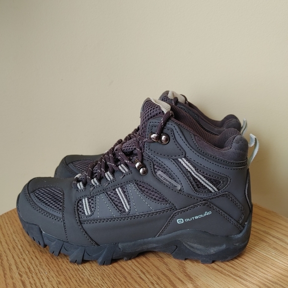 Outbound Shoes - Outbound women's winter snow Hiking Mountain Sneakers size 6 gray